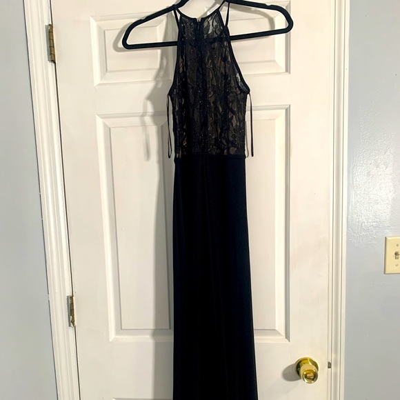 Morgan & Co Maxi With Side Split Mermaid Silhouette Dress In Black/Tan Size 3/4